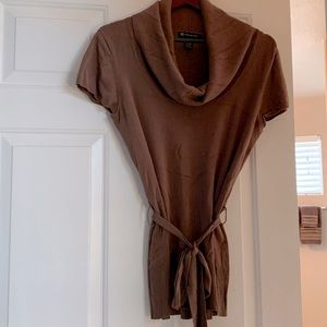 Short sleeved cowl neck sweater.